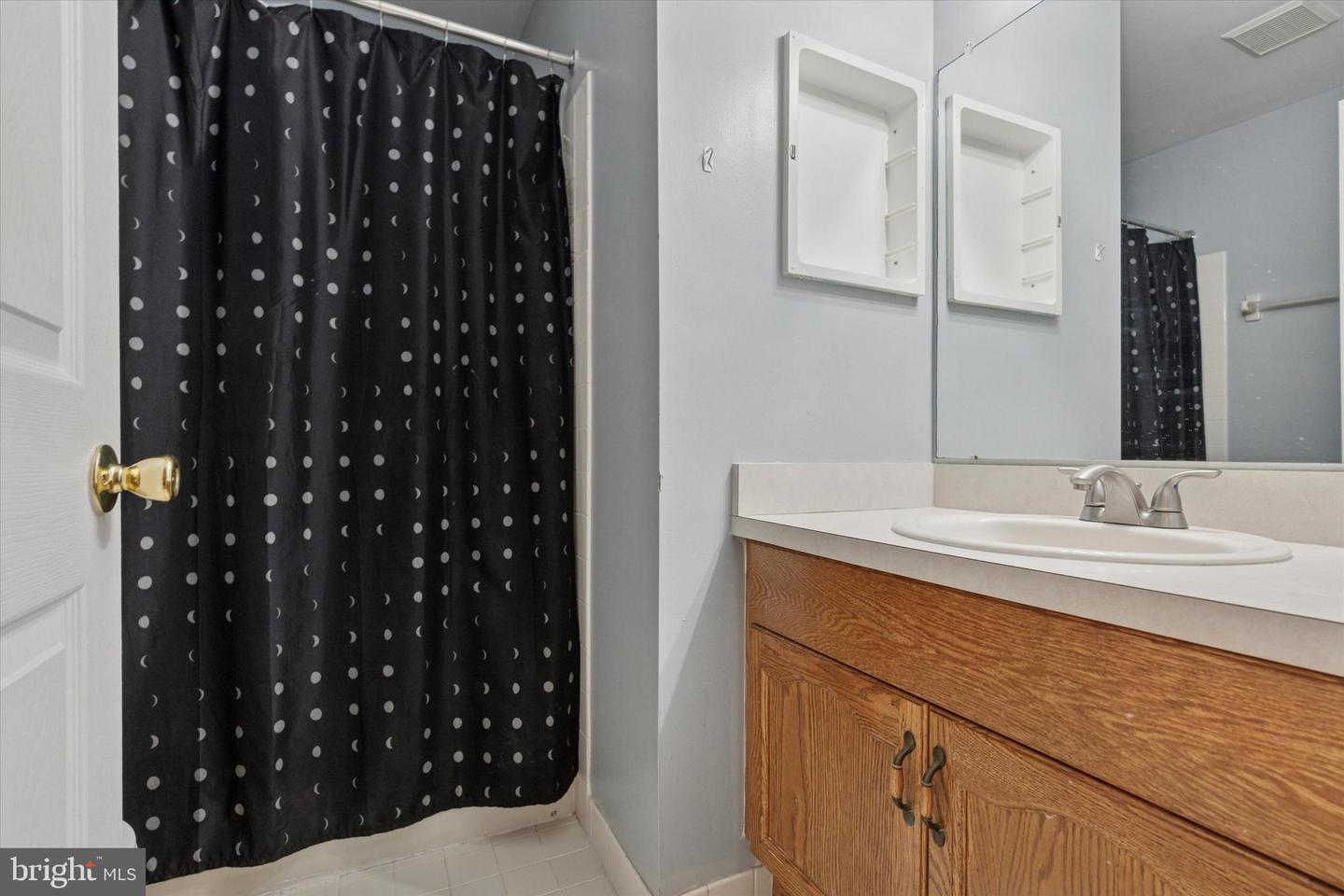 78 Walker Property Photo 21