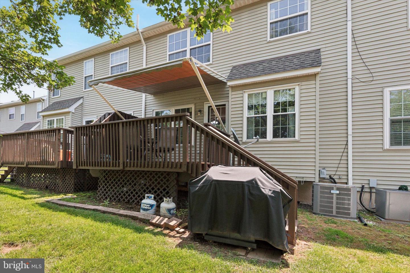 78 Walker Property Photo 26