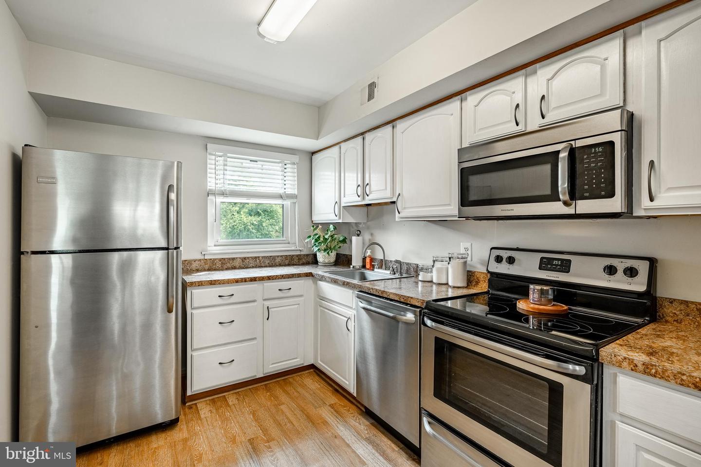 47 Winston Ct #104 U-47 Property Photo 3