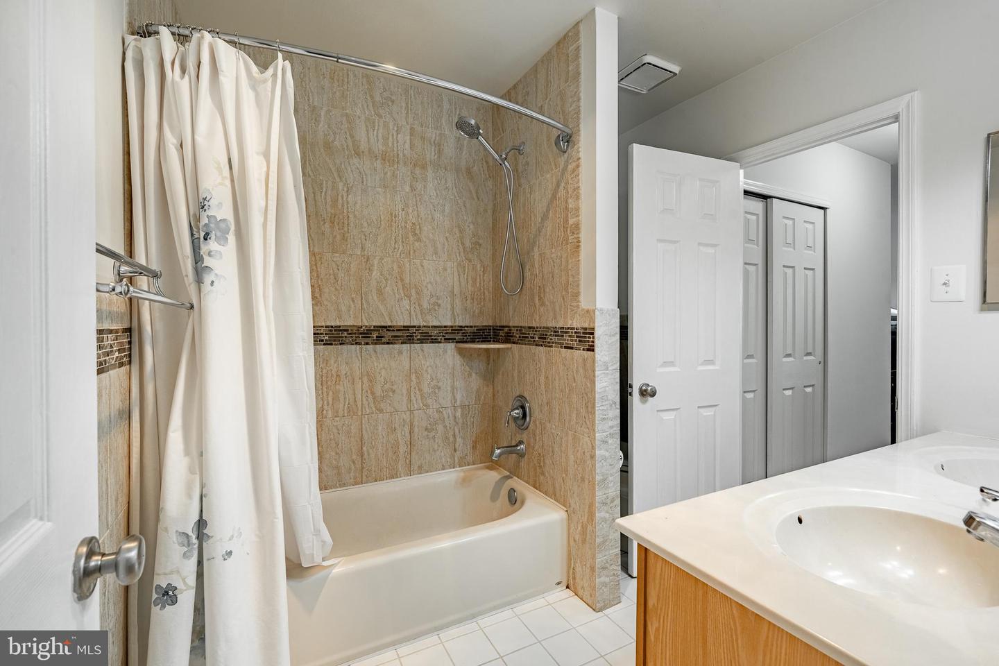 47 Winston Ct #104 U-47 Property Photo 16