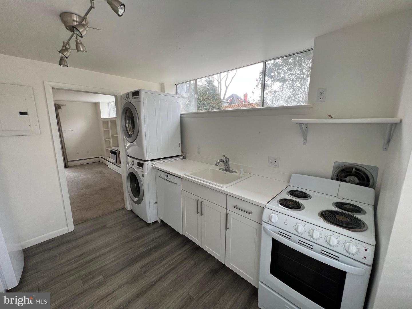 454 Old Lancaster Rd #6 Property Photo 4