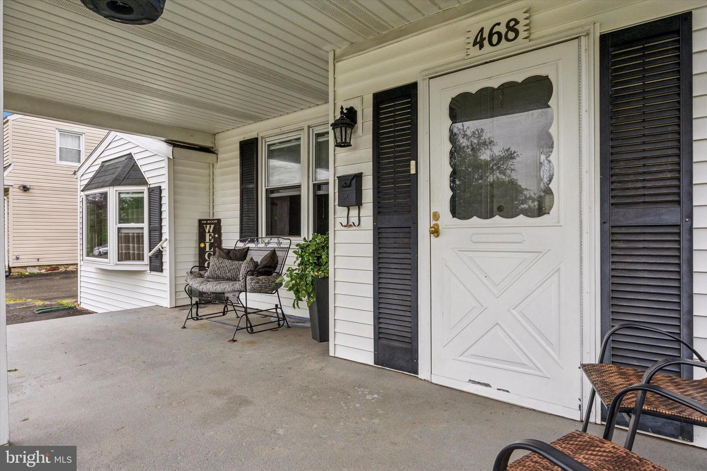 468 Jefferson Ave Property Photo 5