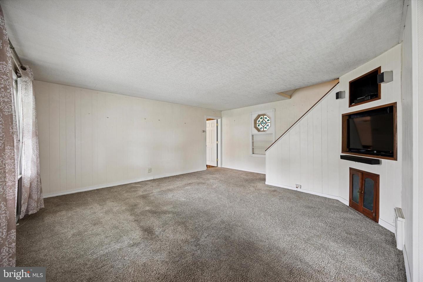 468 Jefferson Ave Property Photo 11