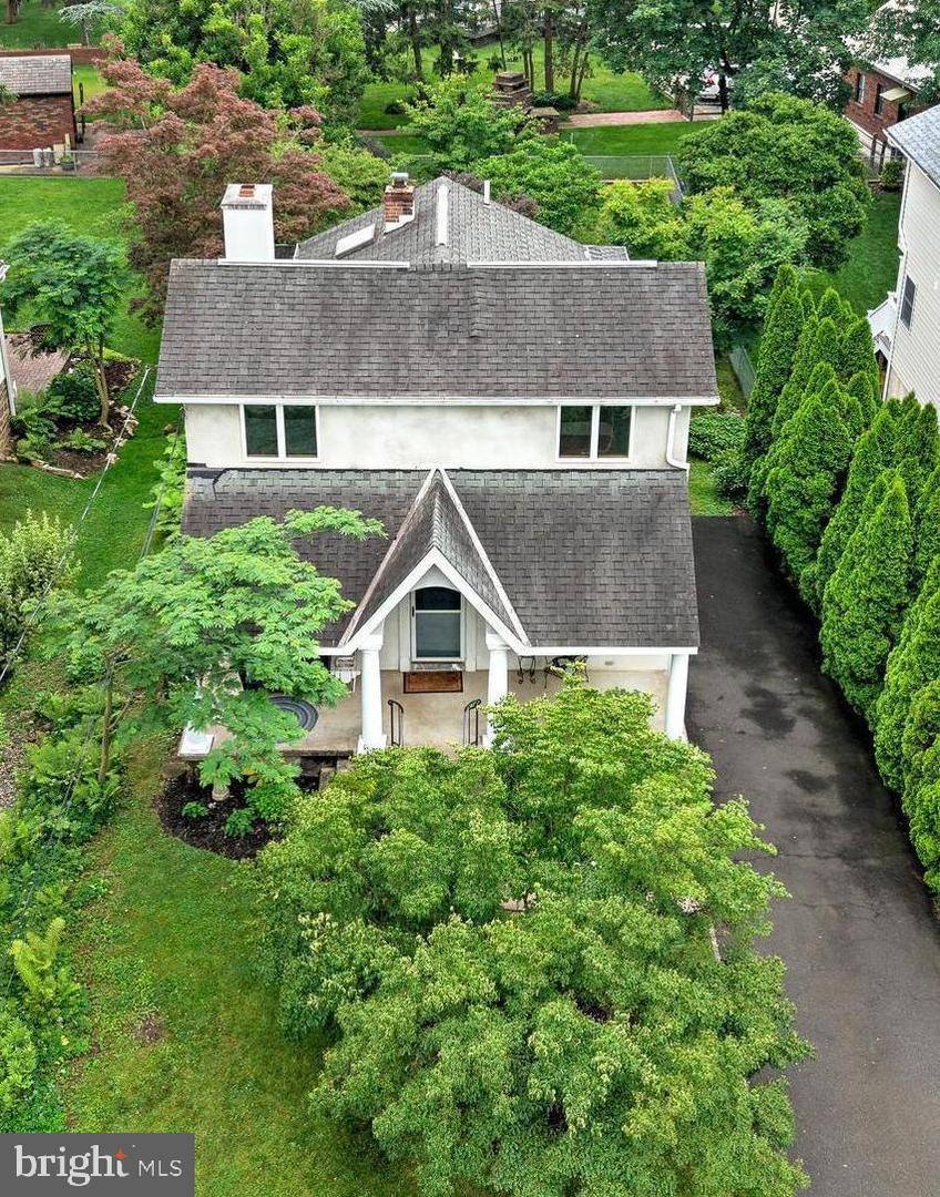 20 Grove Ave Property Photo 1