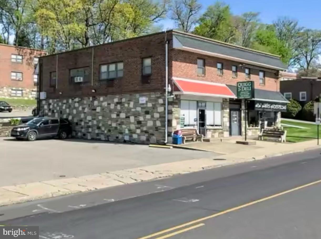 850 N Easton Road #store Property Photo 1
