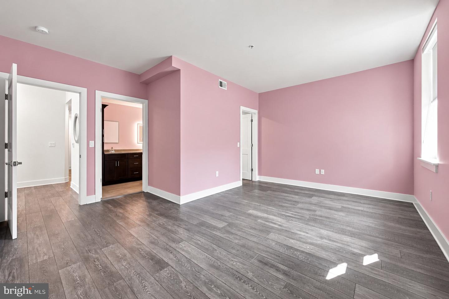 29 E 1st Ave #a103 Property Photo 23