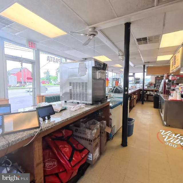 2910 E High St Property Photo 10