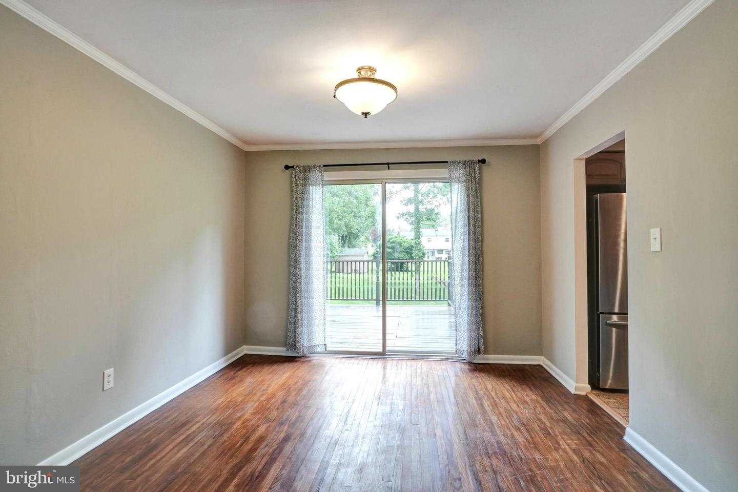 10 Lawrence Rd Property Photo 22