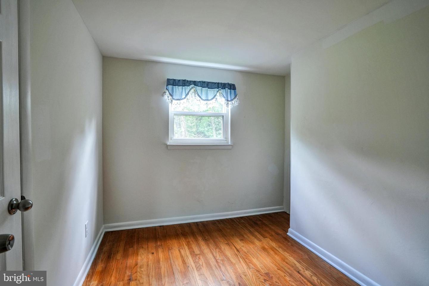 10 Lawrence Rd Property Photo 25