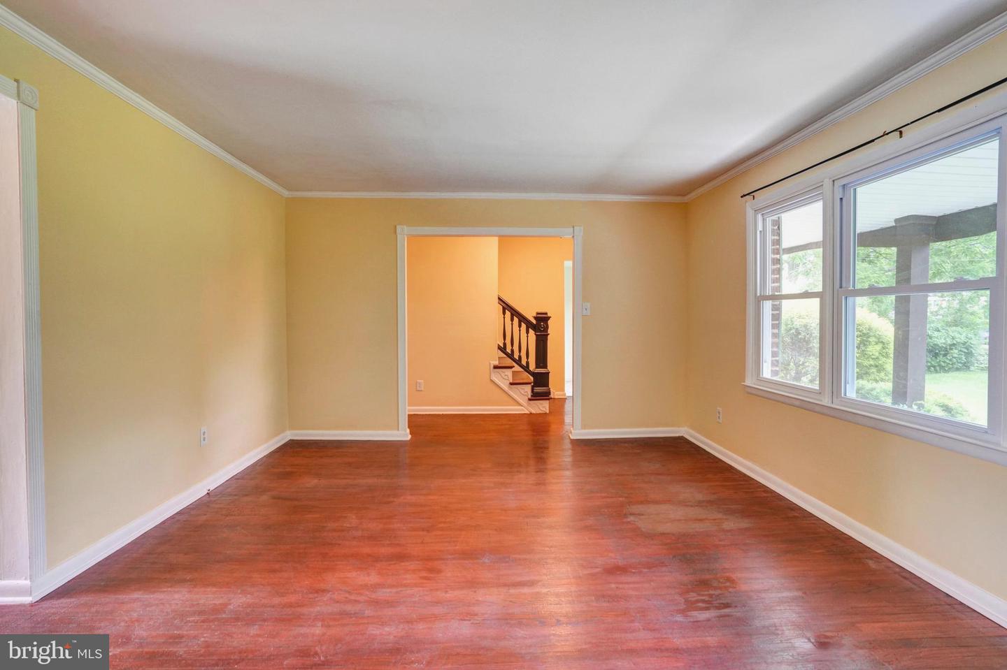 10 Lawrence Rd Property Photo 29
