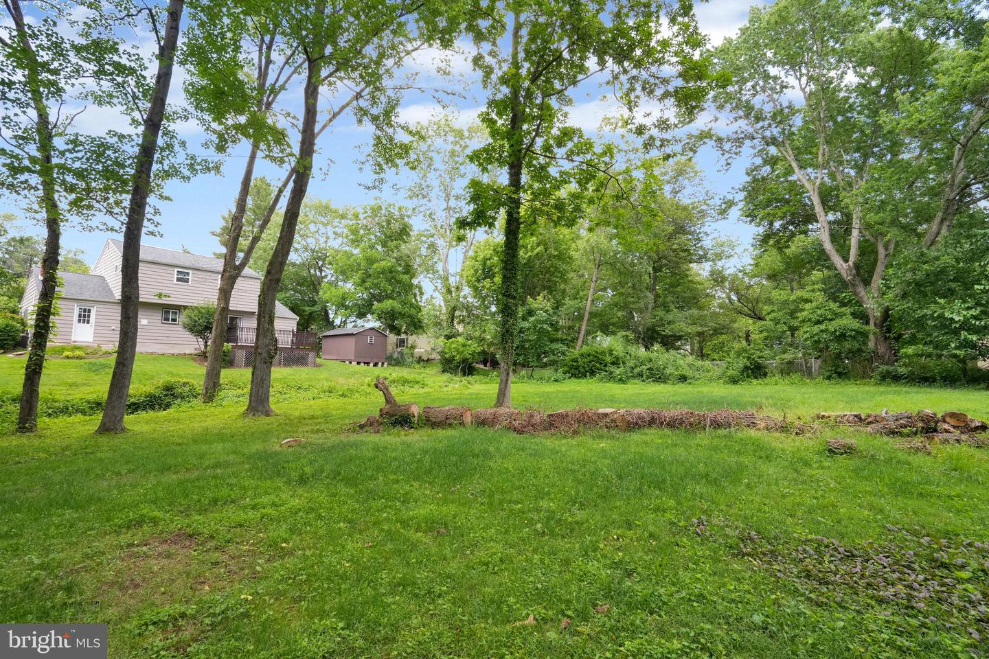 10 Lawrence Rd Property Photo 37