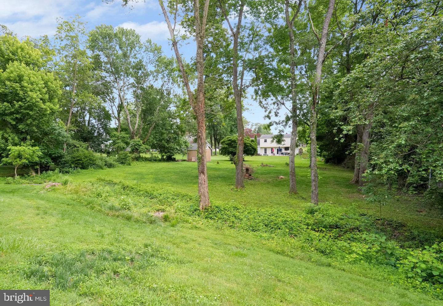10 Lawrence Rd Property Photo 39