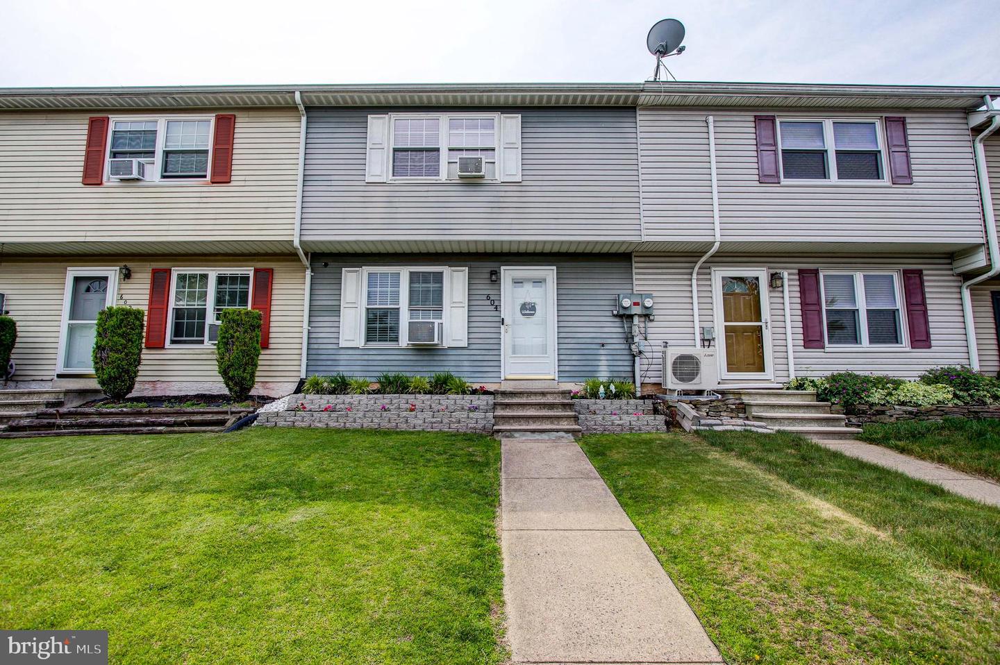 604 Morris Rd Property Photo 1