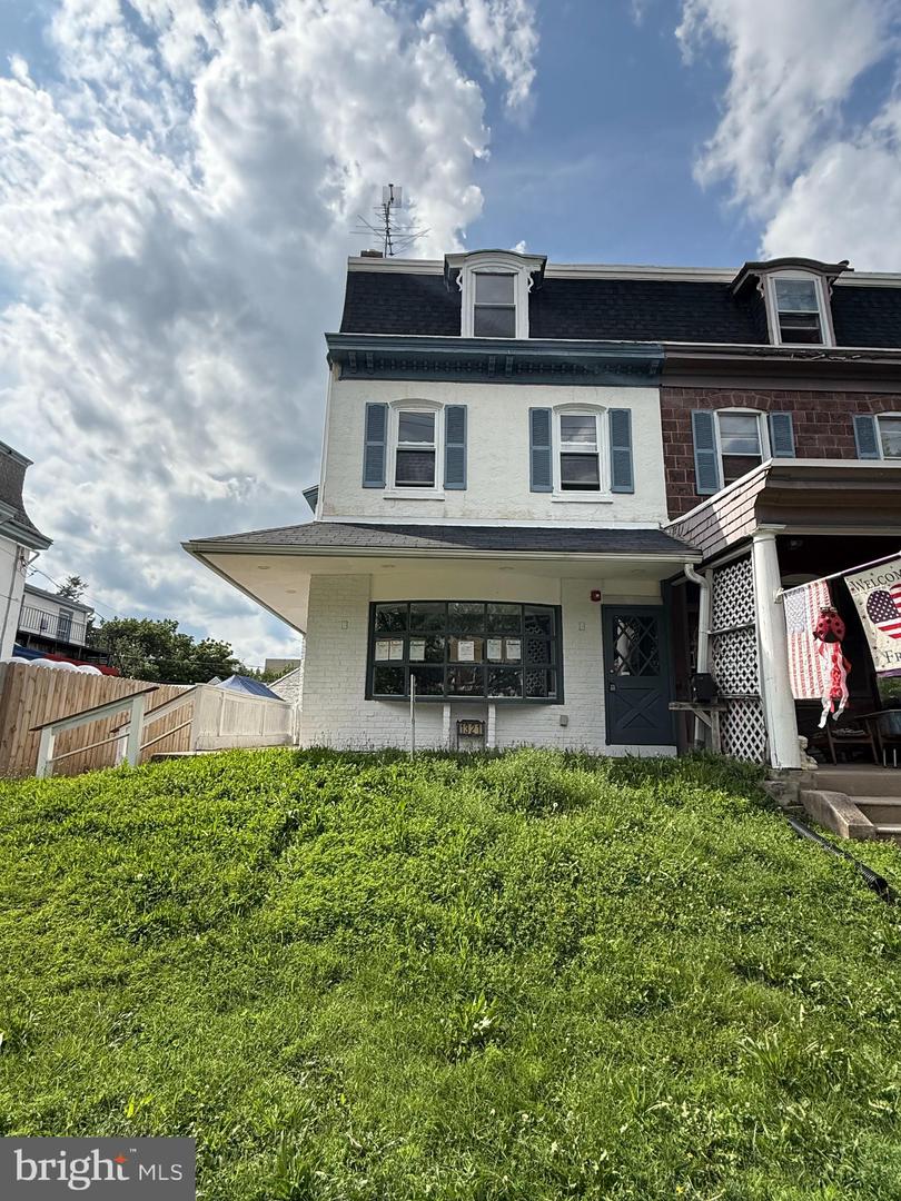 1321 DEKALB ST Property Photo 1