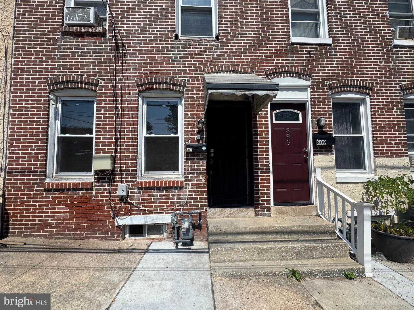 807 Violet St Property Photo 2