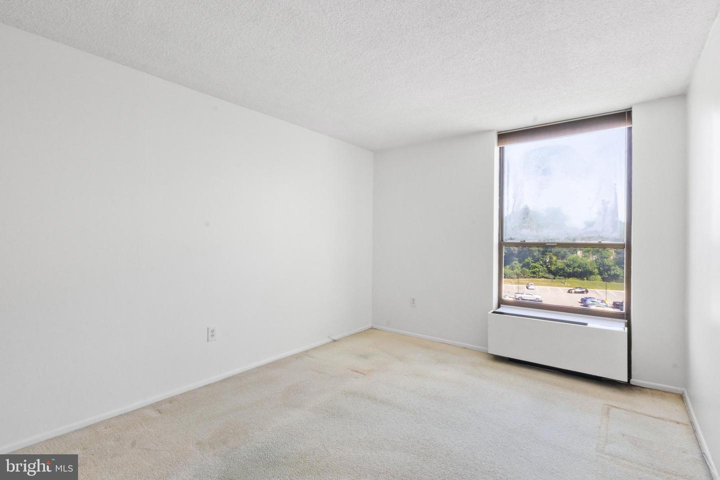 666 W Germantown Pike #2706 Property Photo 20