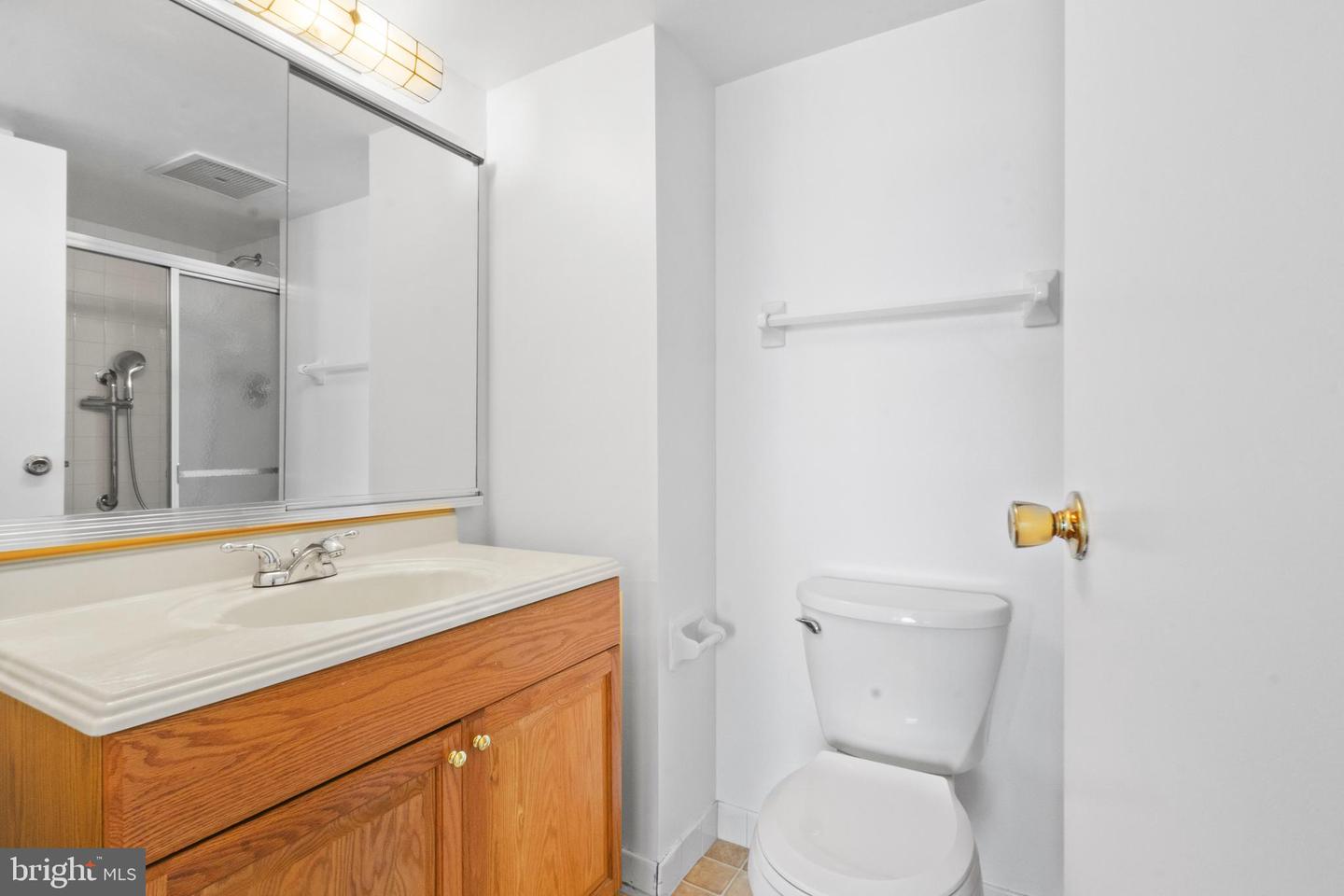 666 W Germantown Pike #2706 Property Photo 22