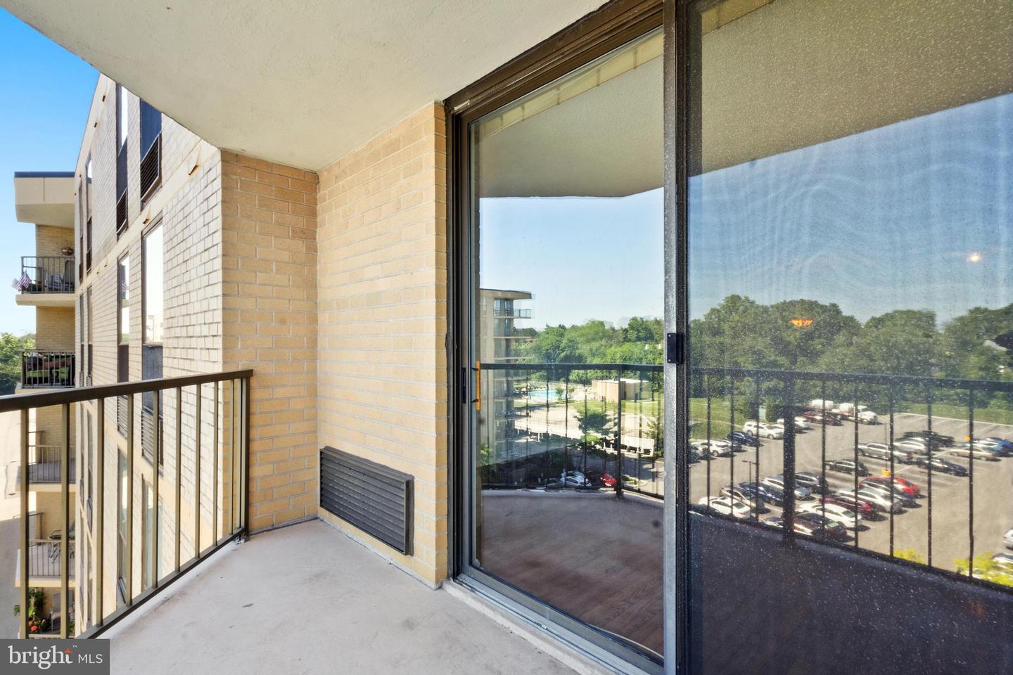666 W Germantown Pike #2706 Property Photo 35