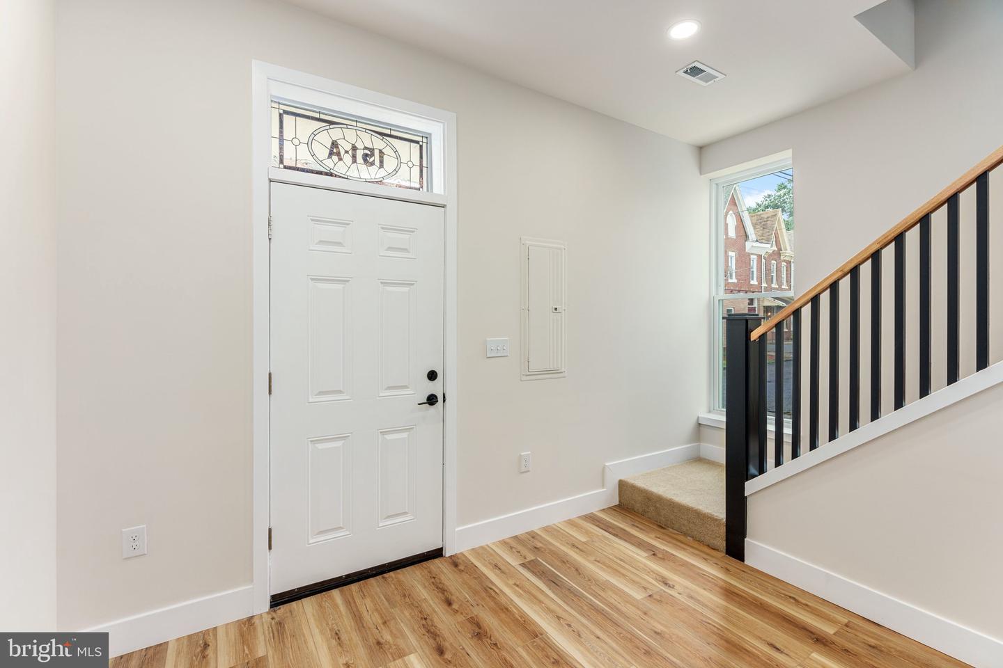 151 N York St Property Photo 13