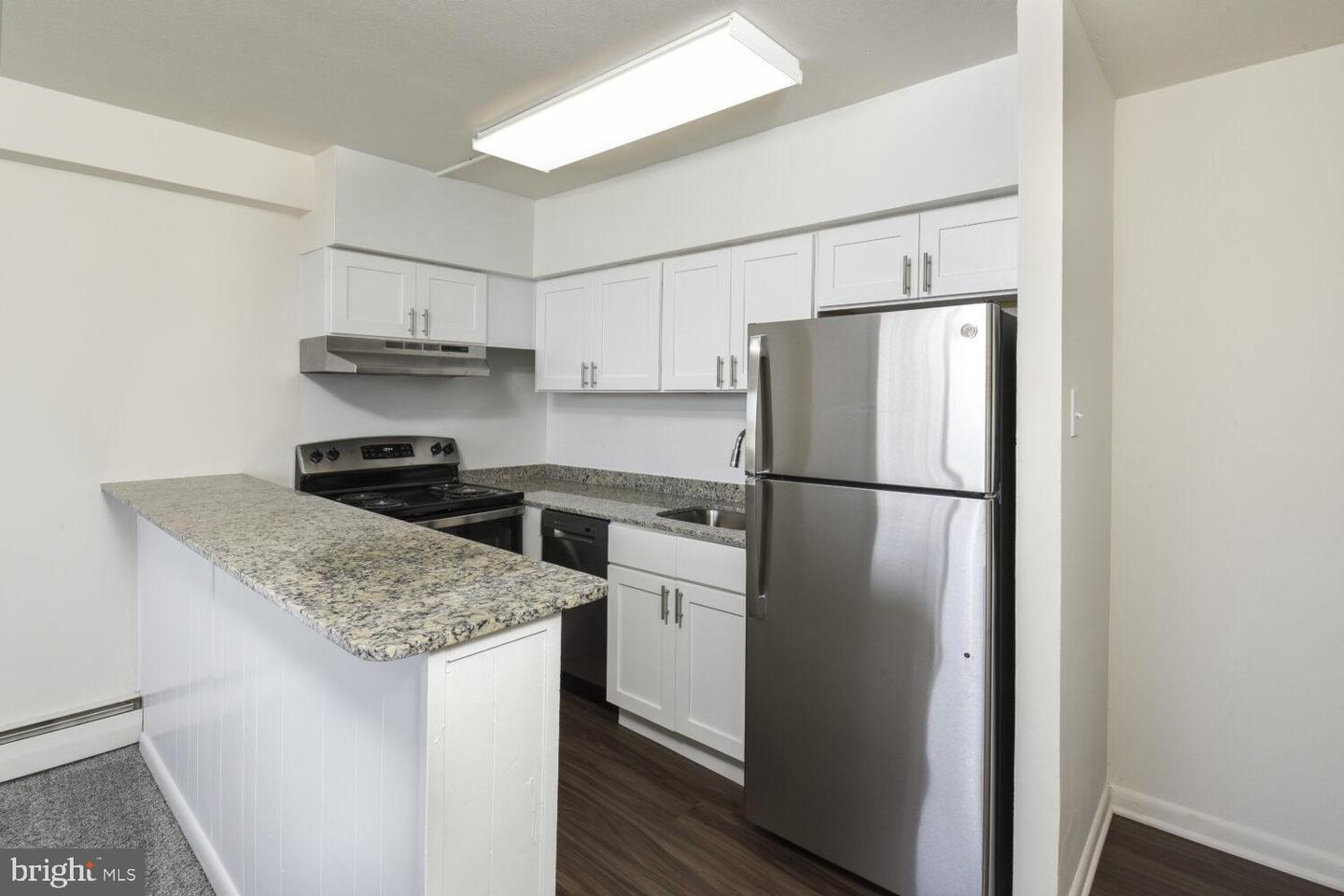 449 Hamilton St #203 Property Photo 1