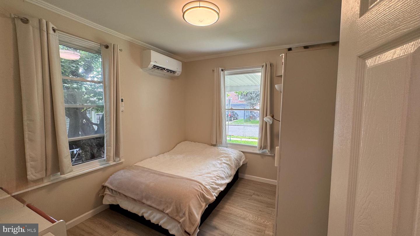 211 Park Ave Property Photo 5