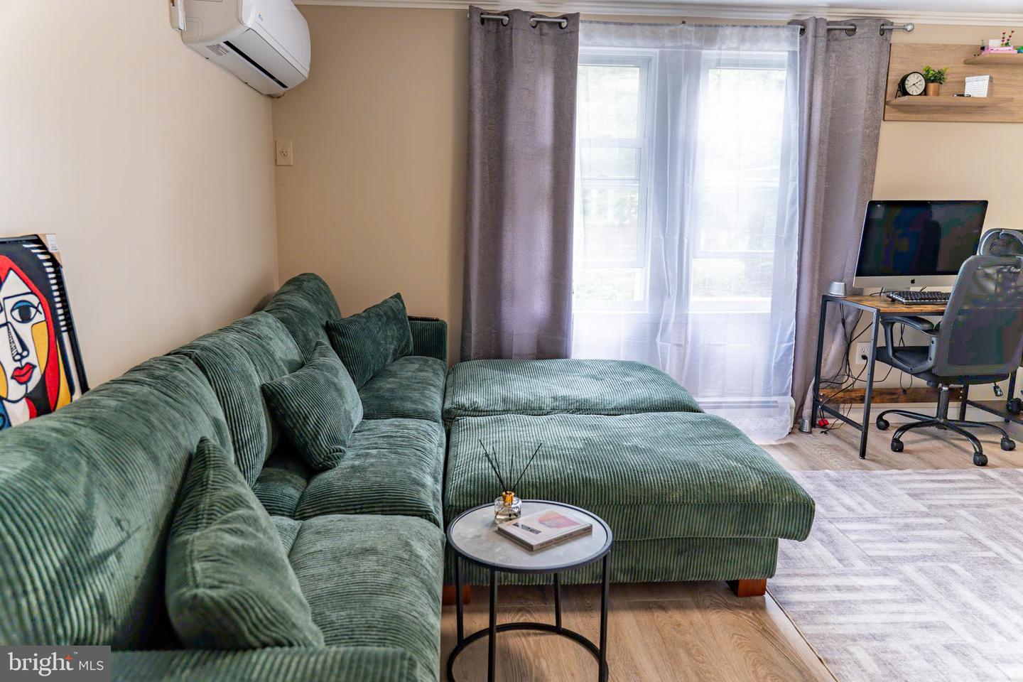 211 Park Ave Property Photo 13