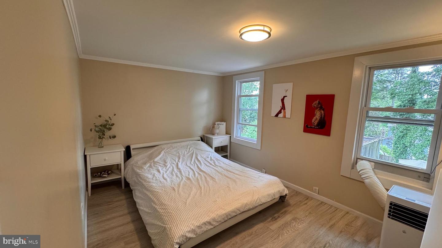 211 Park Ave Property Photo 14