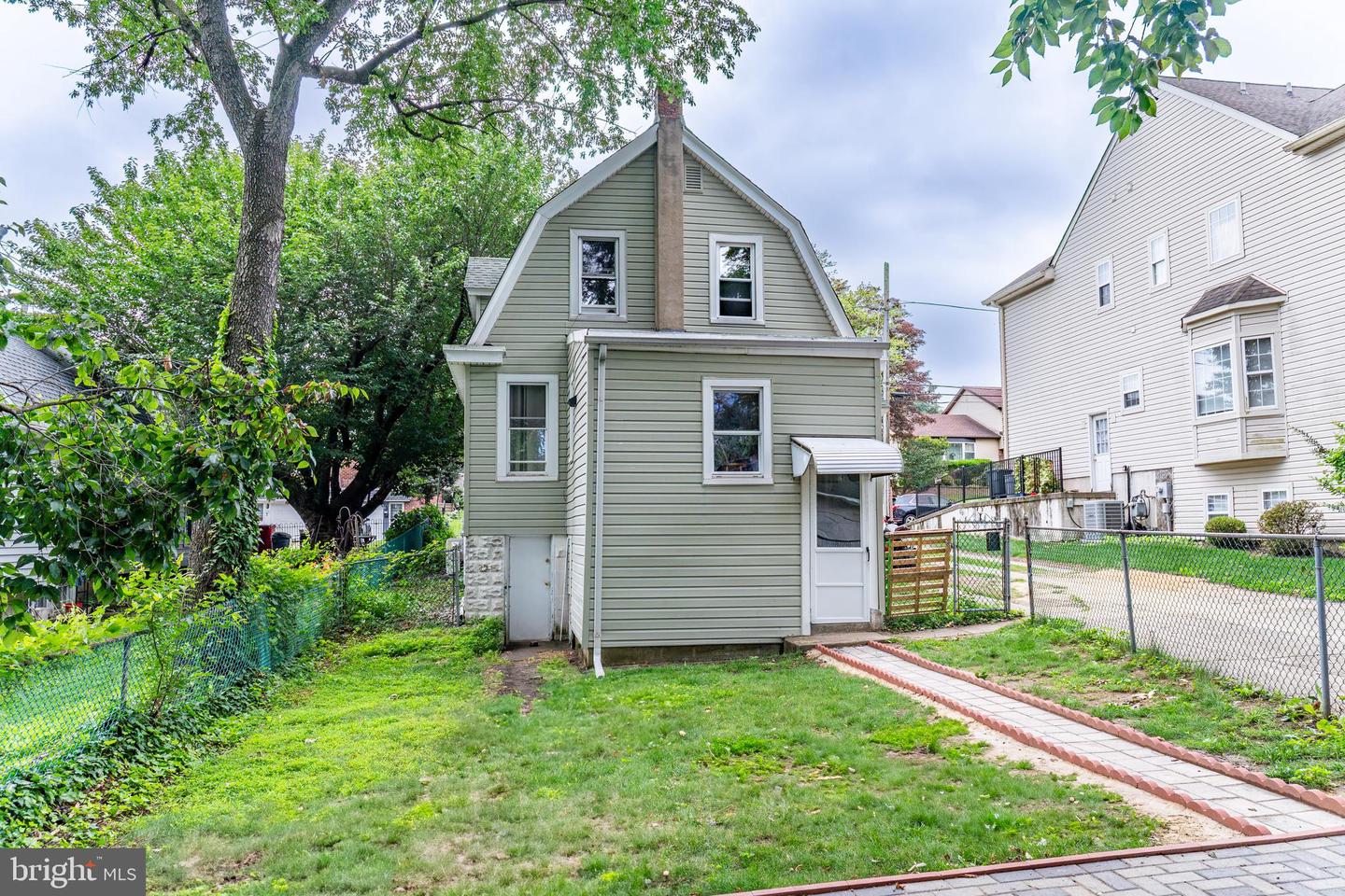211 Park Ave Property Photo 19
