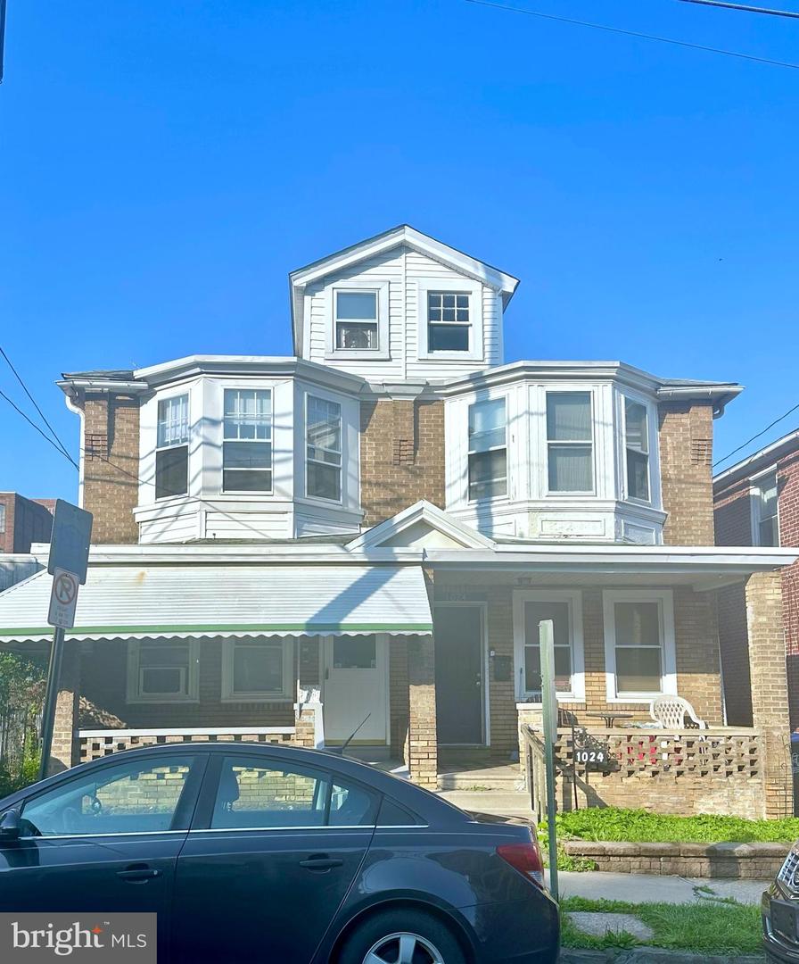 1022 W Lafayette St Property Photo 1