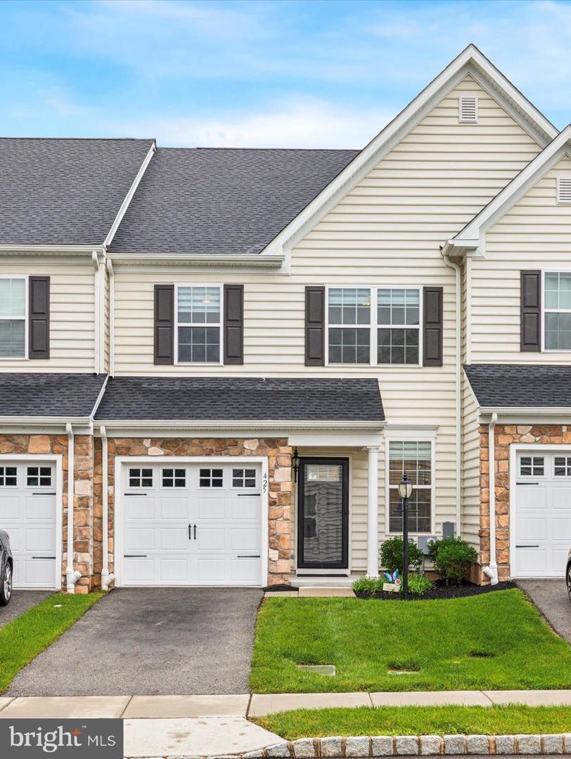 425 Cherry Blossom Property Photo 1