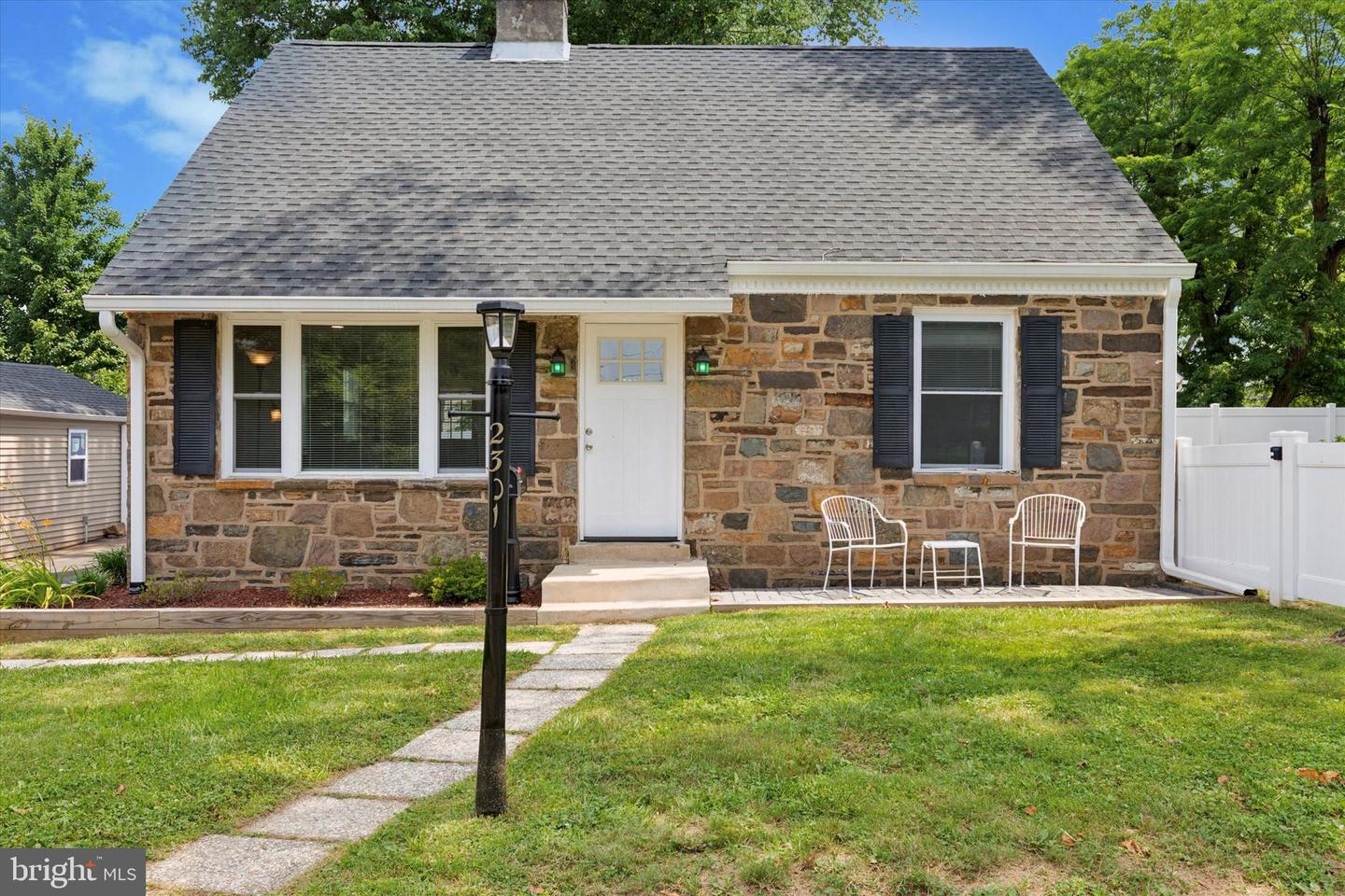 2301 Patton Rd Property Photo 1