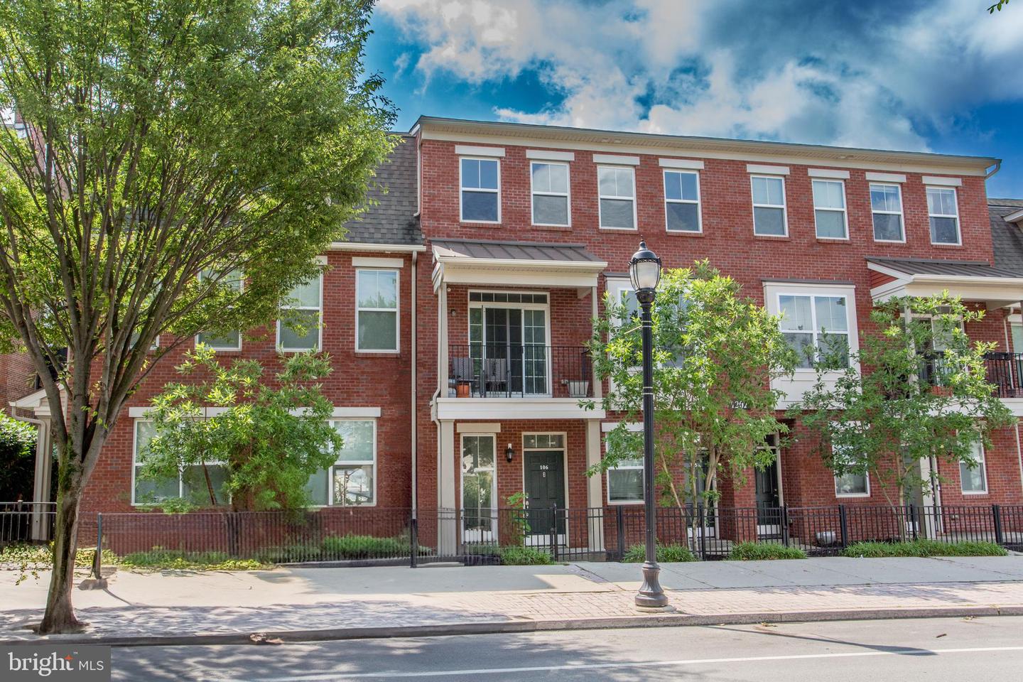 1202 DEKALB ST #106