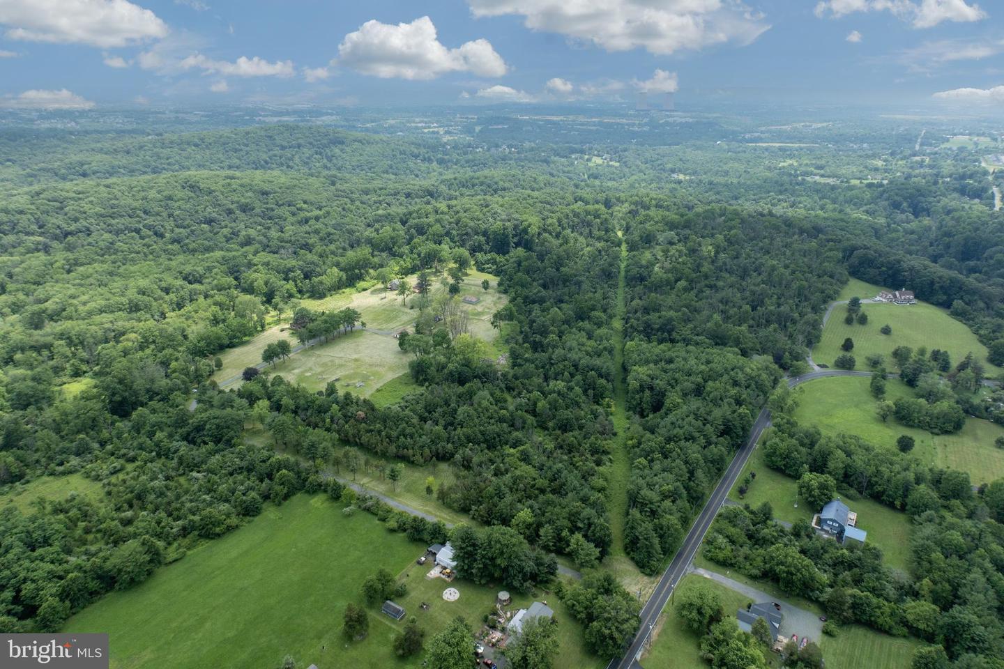 2488 Sanatoga Rd Property Photo 4