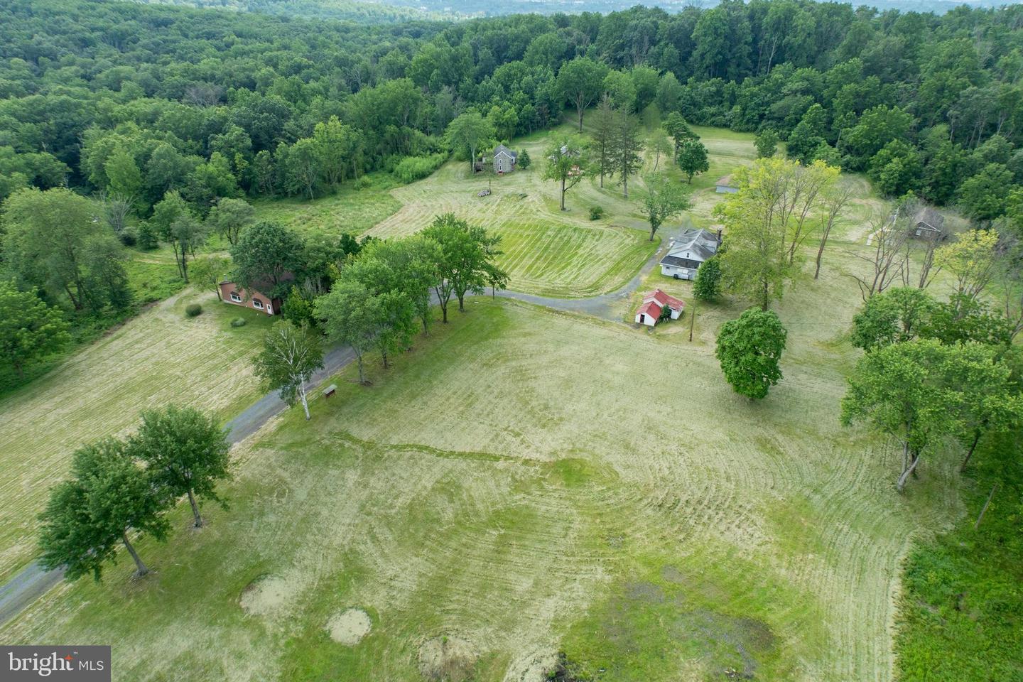 2488 Sanatoga Rd Property Photo 11