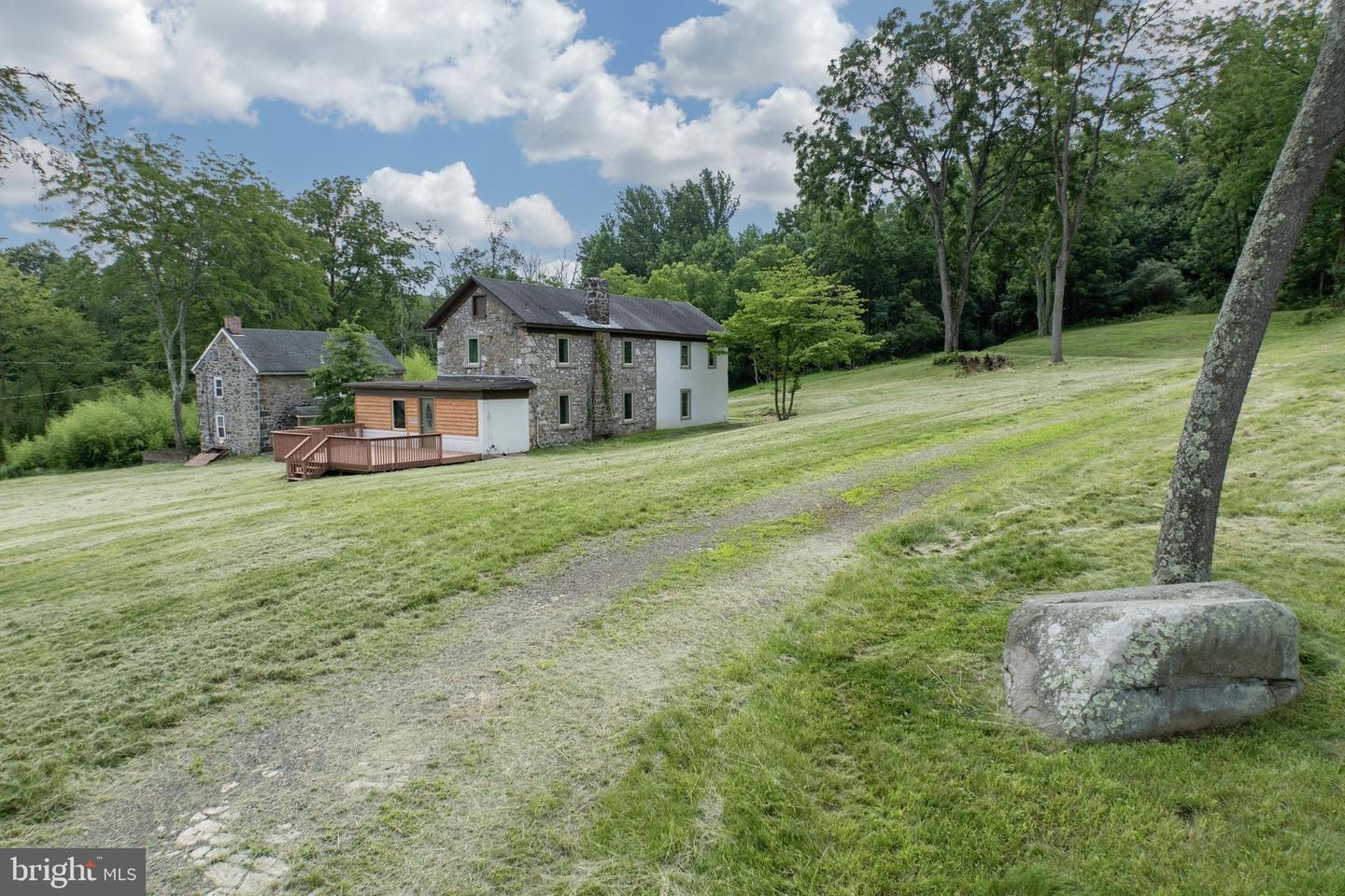 2488 Sanatoga Rd Property Photo 75