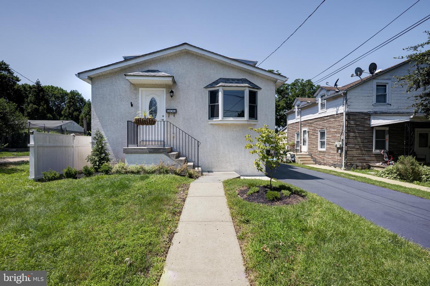 411 Roberts Ave Property Photo 1