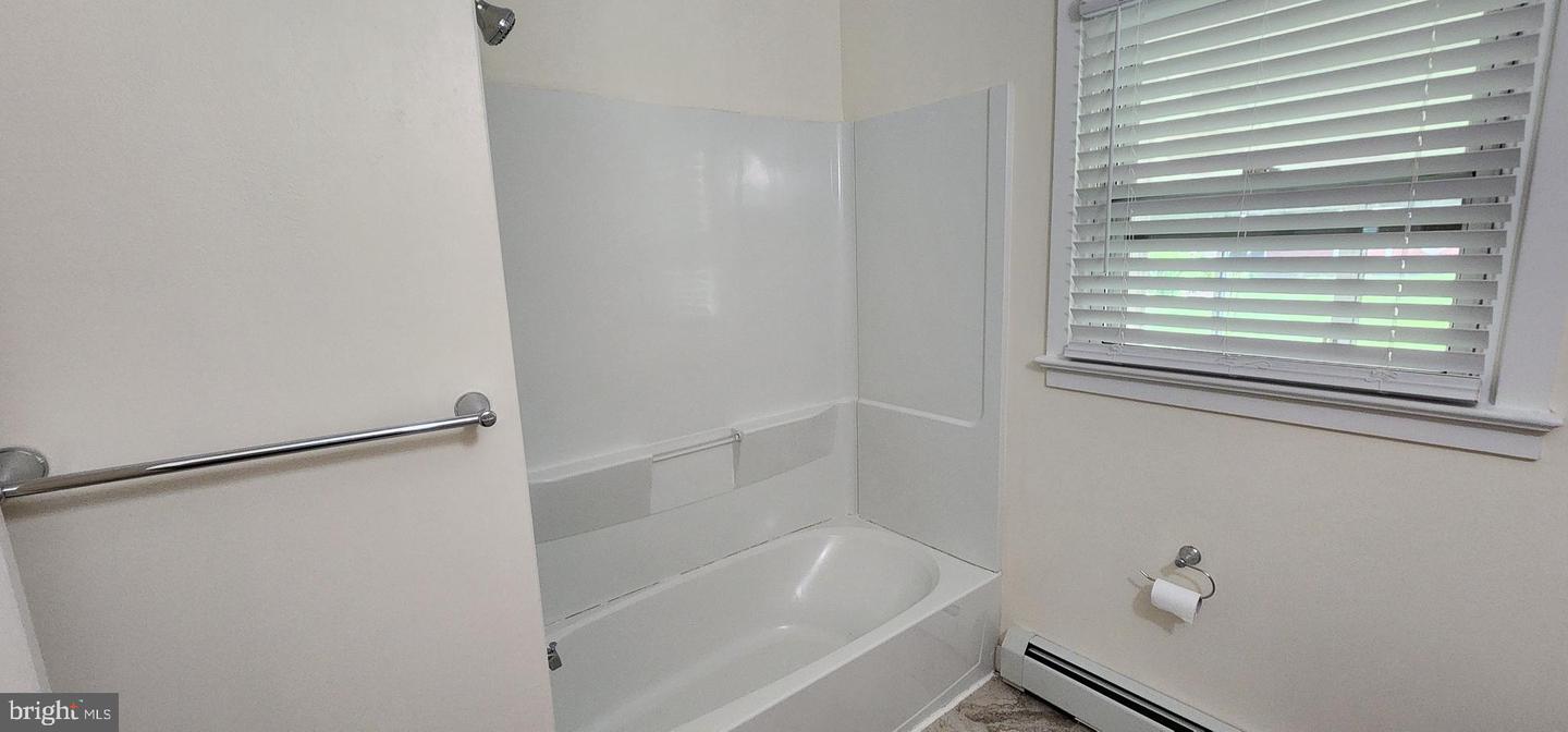2143 Stratford Ave Property Photo 13