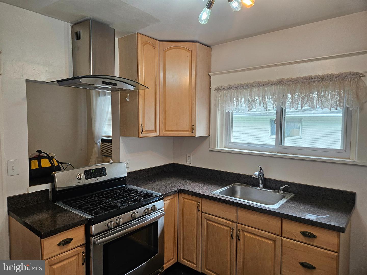 117 Fitzwatertown Rd Property Photo 1