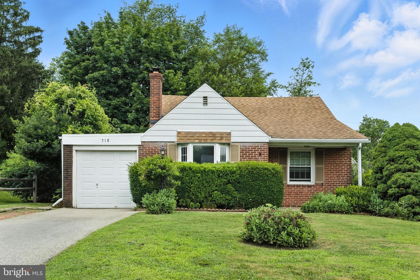 718 FERN RD