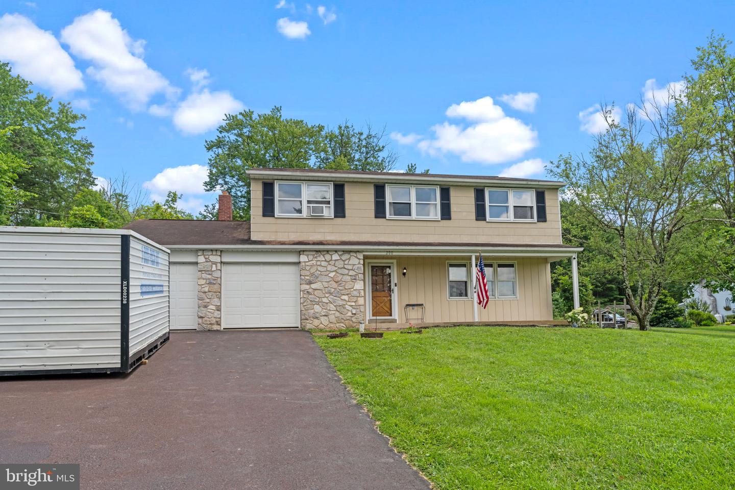 200 Clump Rd Property Photo 1