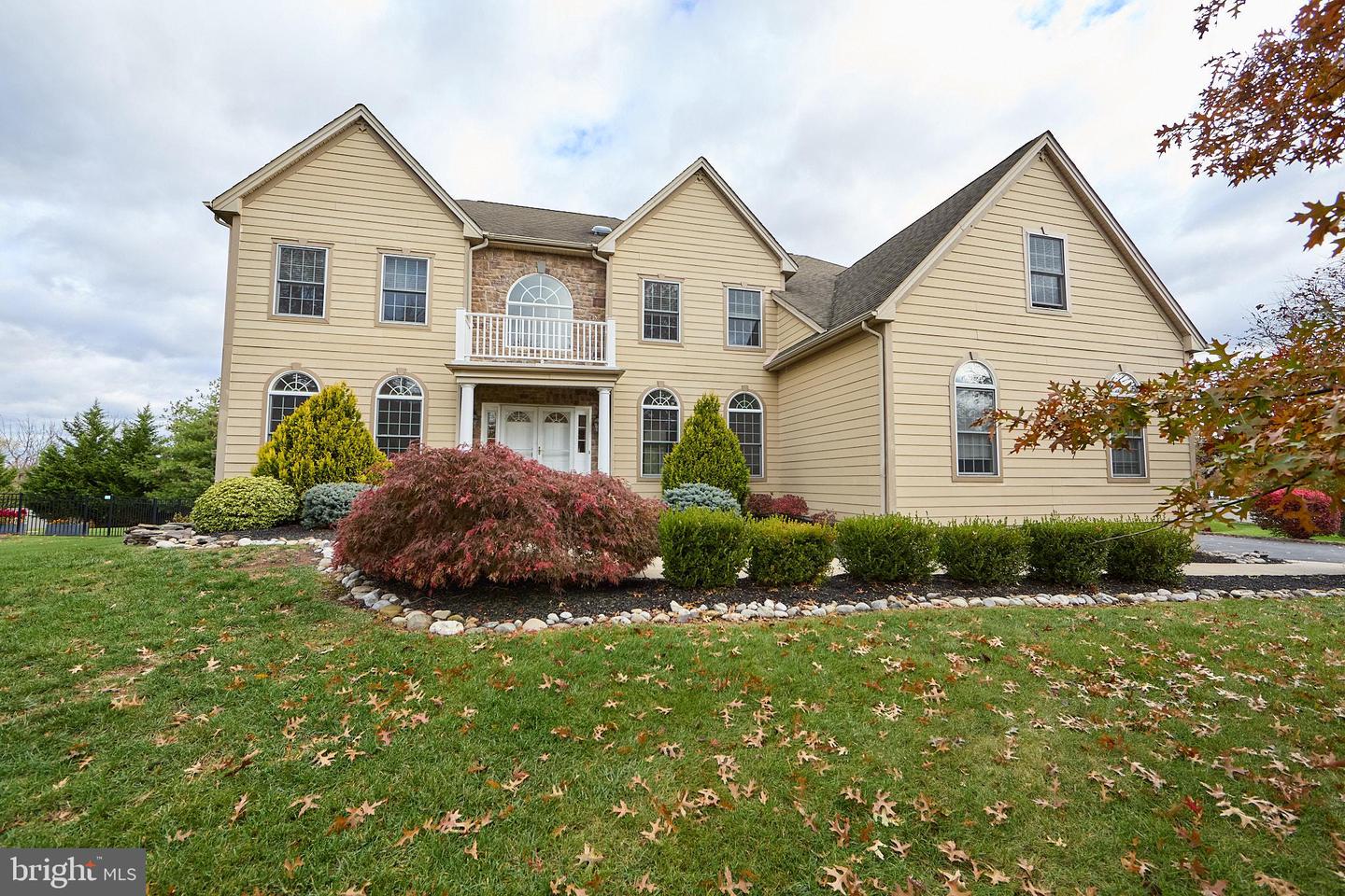 1401 Hampstead Ct Property Photo 9