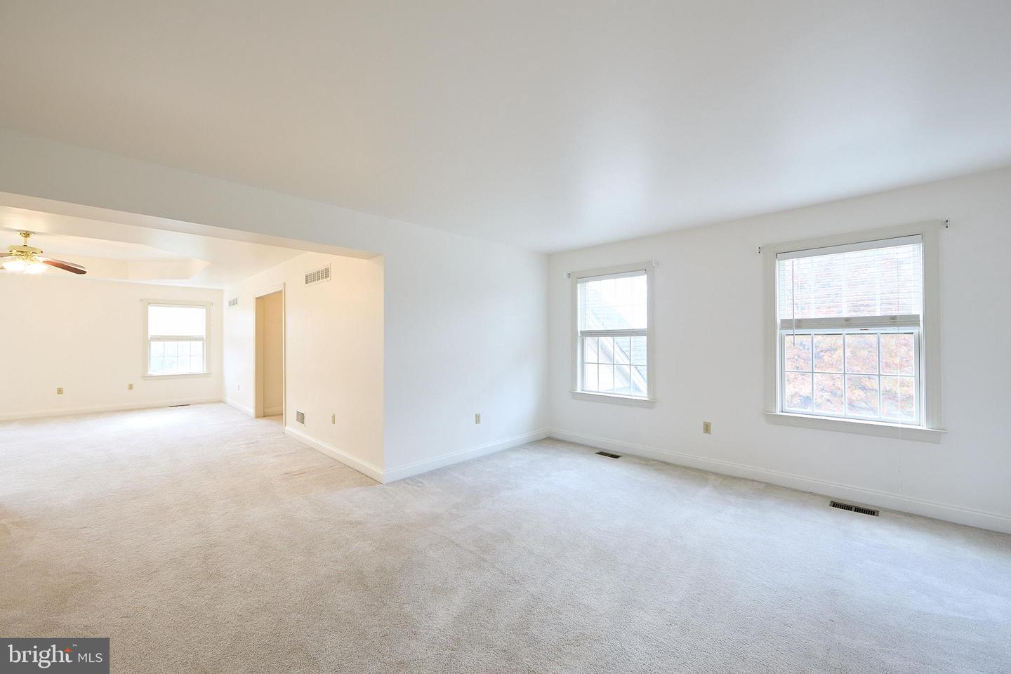 1401 Hampstead Ct Property Photo 26