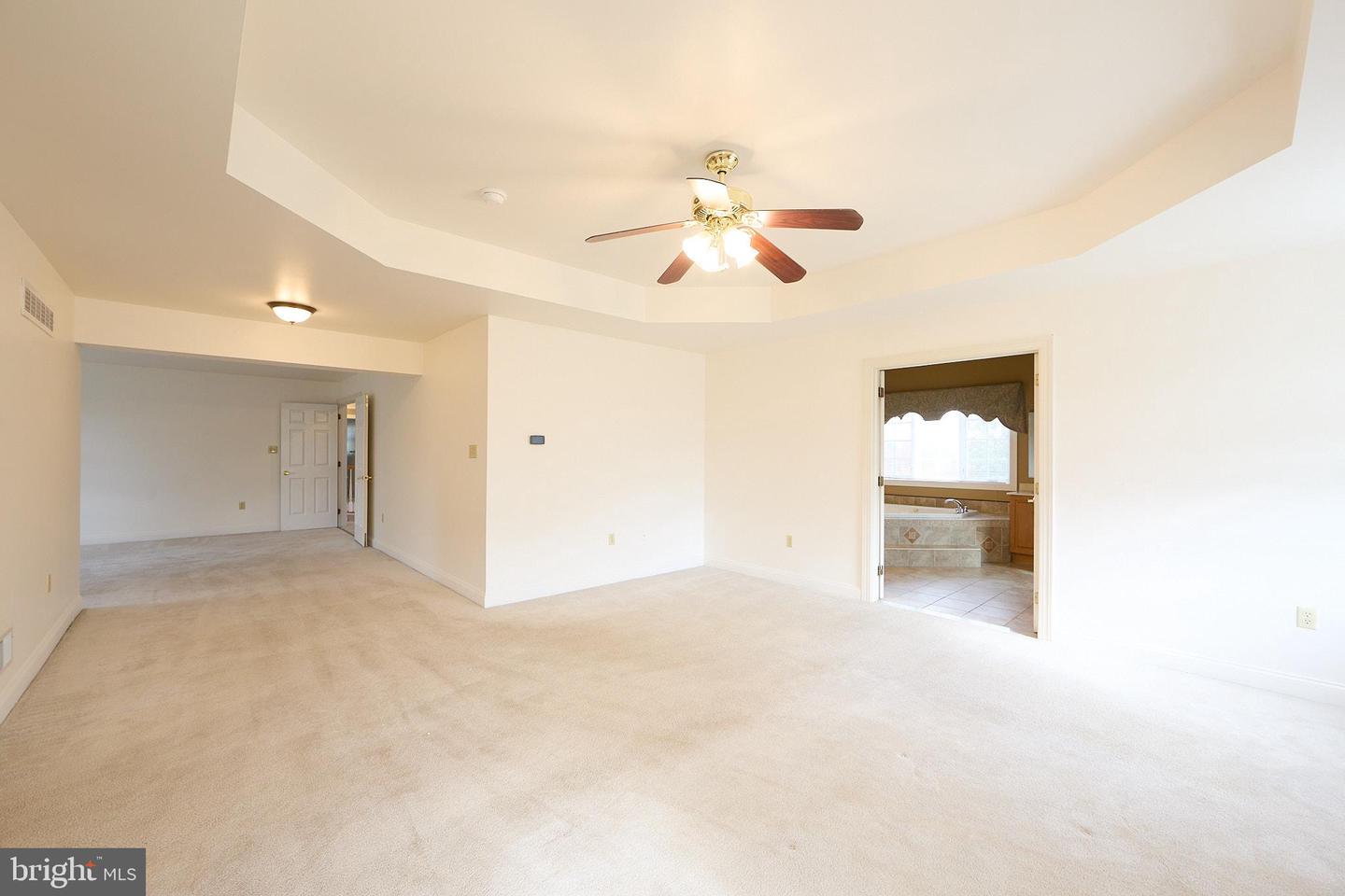 1401 Hampstead Ct Property Photo 30