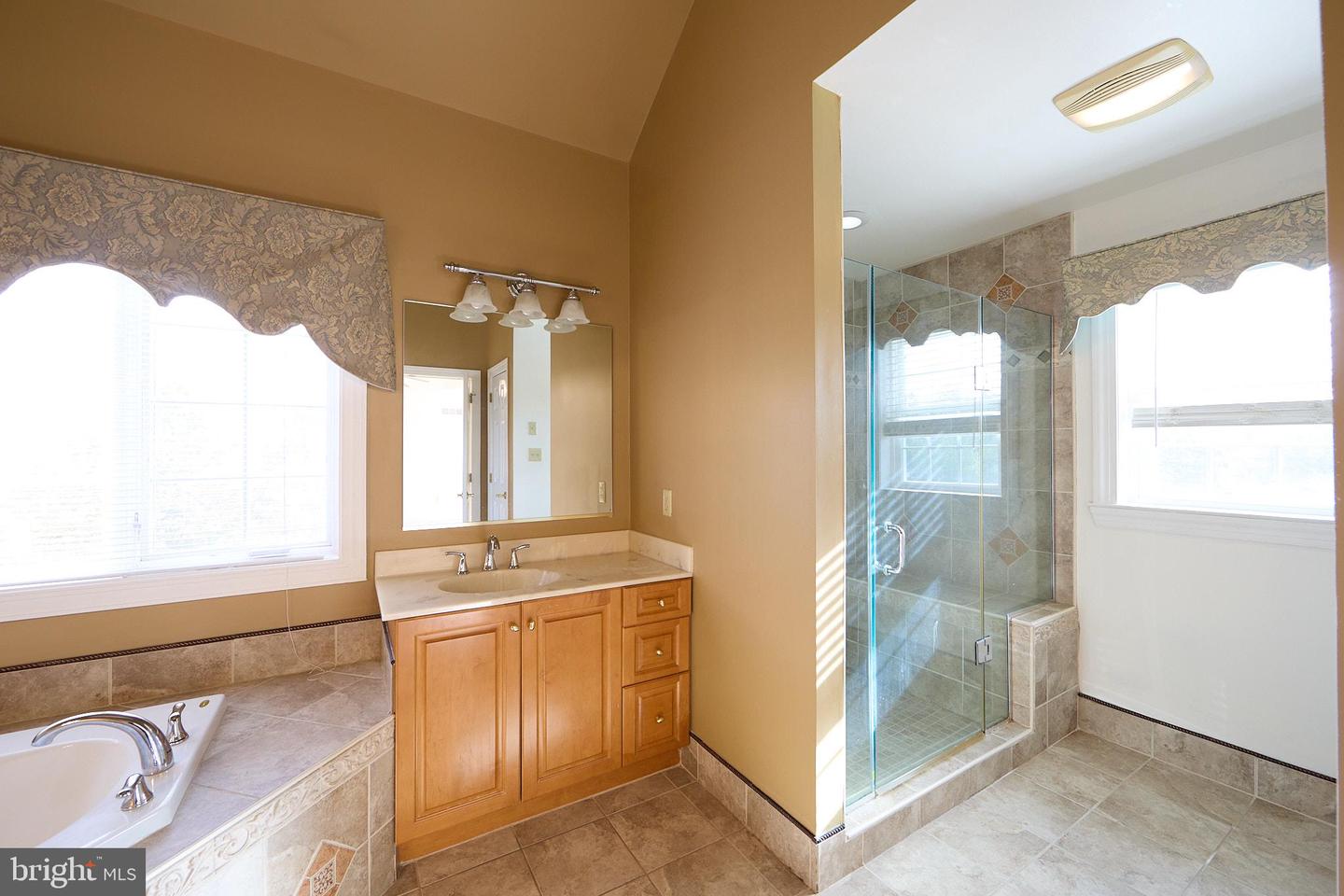 1401 Hampstead Ct Property Photo 32