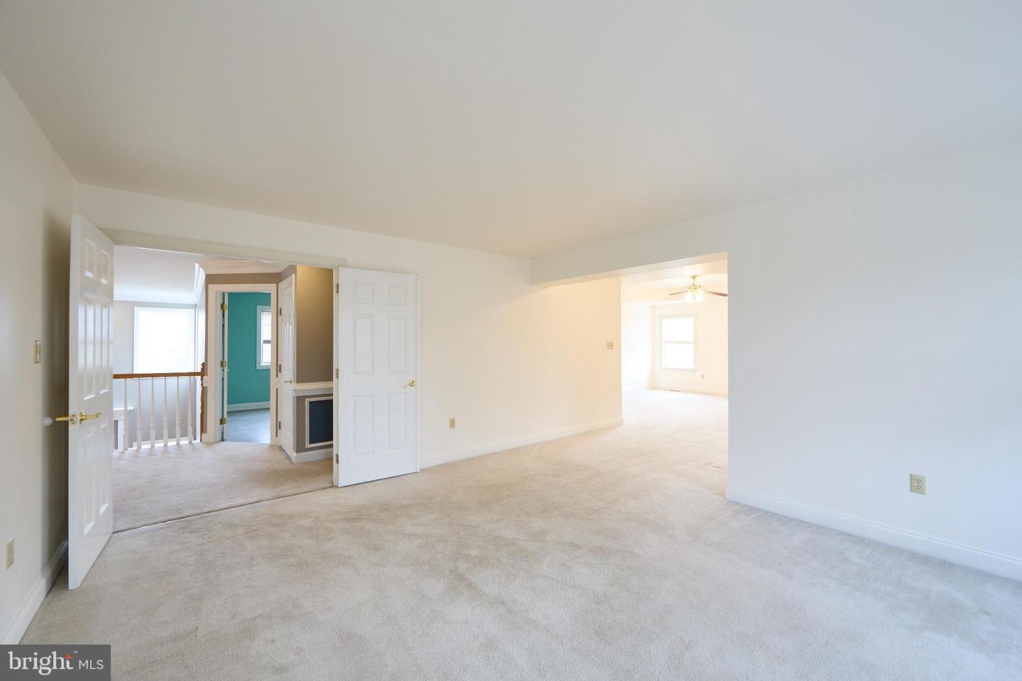 1401 Hampstead Ct Property Photo 36