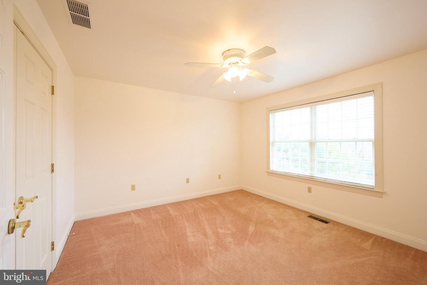1401 Hampstead Ct Property Photo 41
