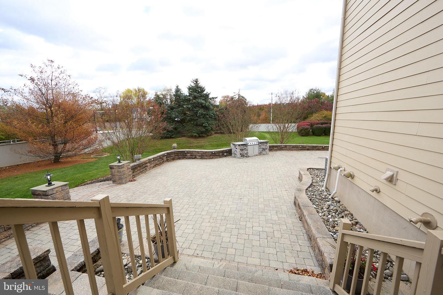 1401 Hampstead Ct Property Photo 51