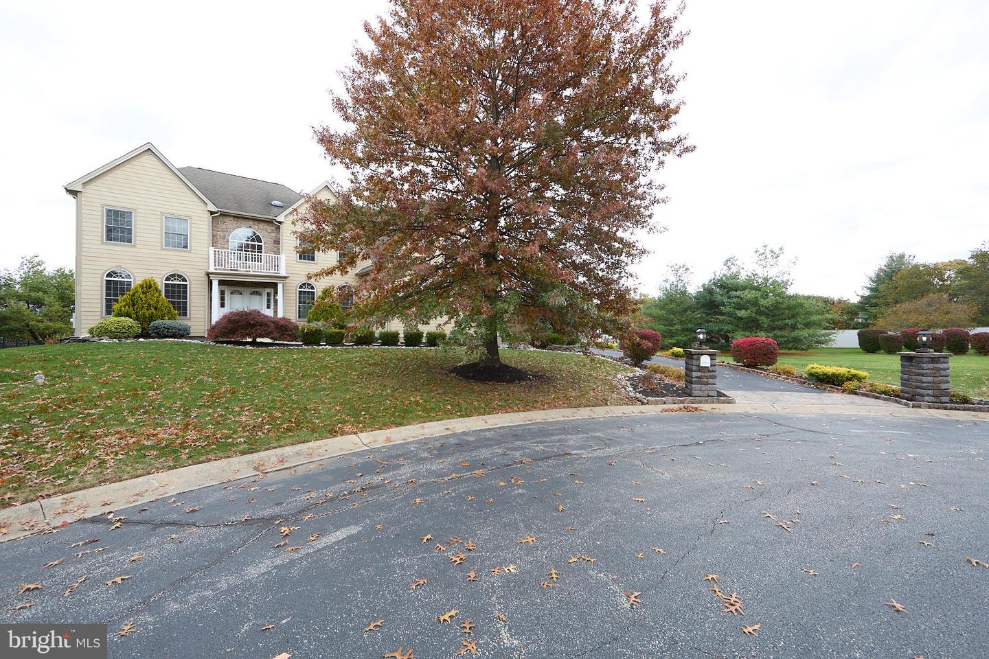 1401 Hampstead Ct Property Photo 66