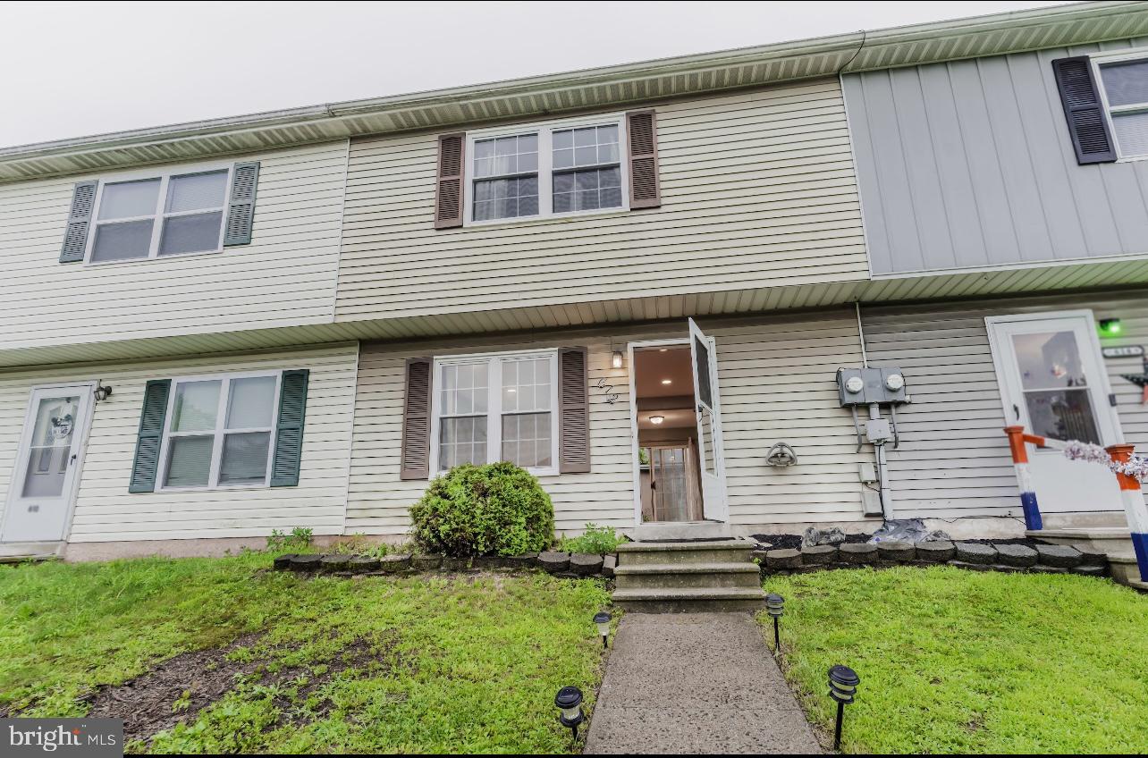 612 Morris Rd Property Photo 1