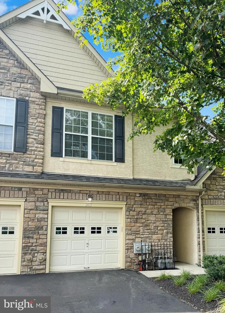 2413 Sentry Ct Property Photo 1